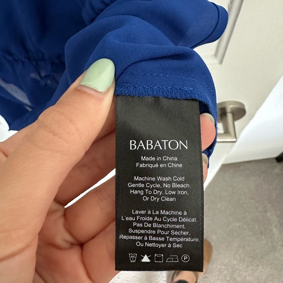 Aritzia Babaton Blouse - Picture 4 of 5